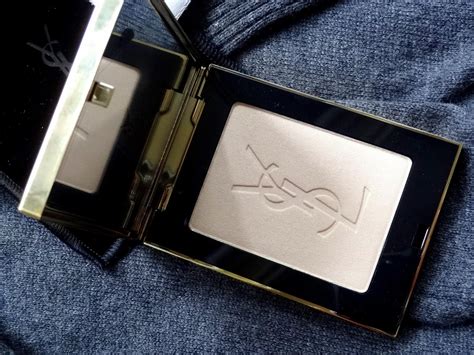 Yves Saint Laurent Lumiere Divine Highlighting Finishing